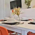 Stayright 2 Bedroom City Stays- Vibrant Area Near Centre