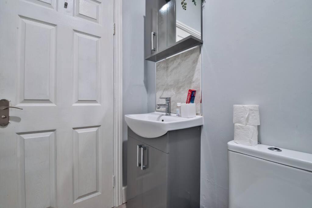 Apartment Stayright 2 Bedroom City Stays- Vibrant Area Near Centre Cardiff