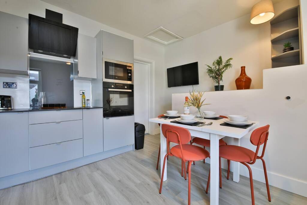 Apartment Stayright 2 Bedroom City Stays- Vibrant Area Near Centre *