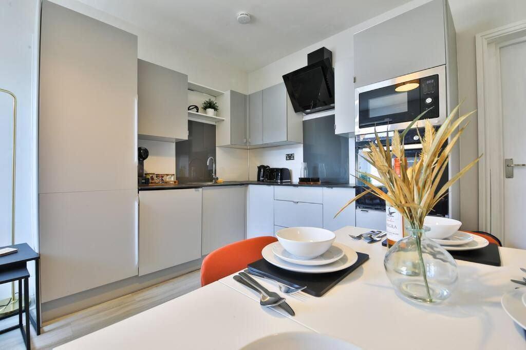 Apartment Stayright 2 Bedroom City Stays- Vibrant Area Near Centre